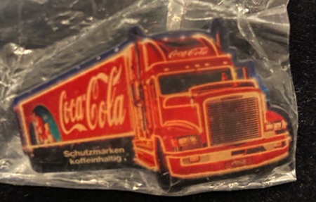 48138-1 € 3,00 coca cola pin afb. vrachtwagen.jpeg